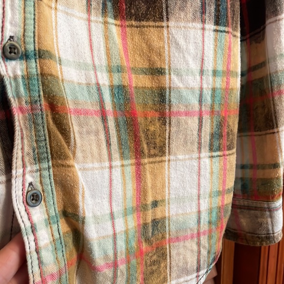GUC up-cycled flannel shirt. Bleach effects. Dipped hem Size large (42-44) - Picture 8 of 10
